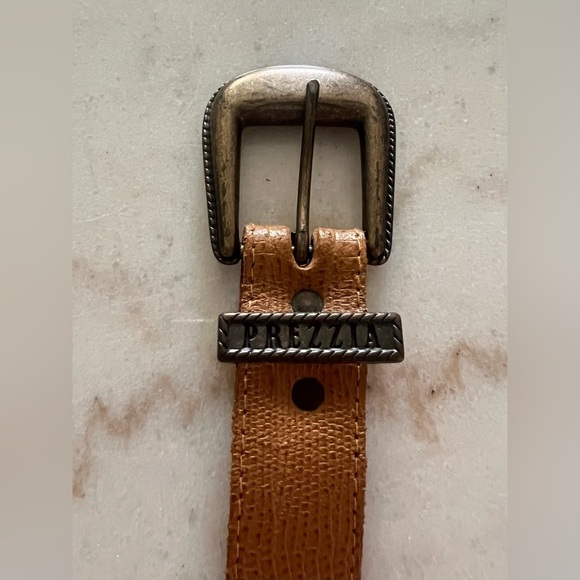 Prezzia Tan Leather Snake Print Women’s Belt Size M/L Silver tone Hardware - Picture 2 of 6